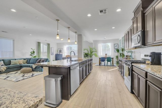 871 Cordoba Way, Hollister, CA 95023