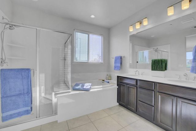 871 Cordoba Way, Hollister, CA 95023