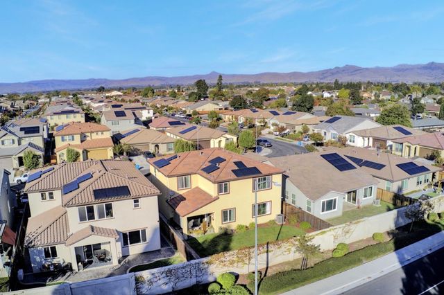 871 Cordoba Way, Hollister, CA 95023