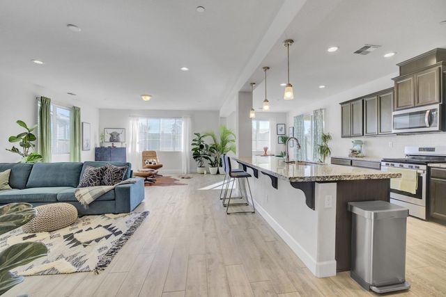 871 Cordoba Way, Hollister, CA 95023