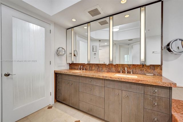 411 N New River Dr E 3703, Fort Lauderdale, FL 33301