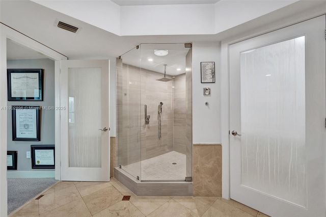 411 N New River Dr E 3703, Fort Lauderdale, FL 33301