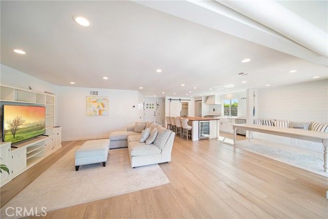 23417 Balmoral, West Hills (los Angeles), CA 91307