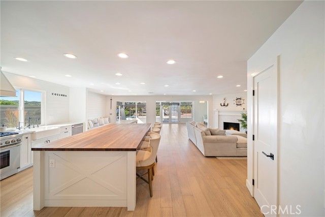 23417 Balmoral, West Hills (los Angeles), CA 91307