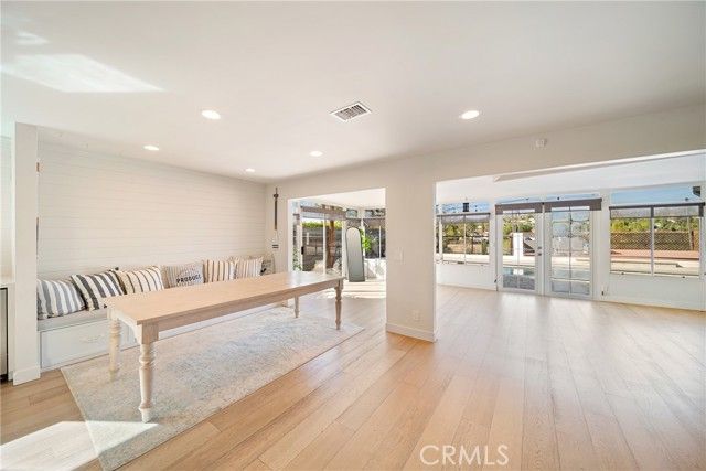 23417 Balmoral, West Hills (los Angeles), CA 91307