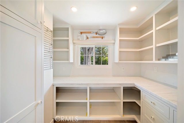 23417 Balmoral, West Hills (los Angeles), CA 91307