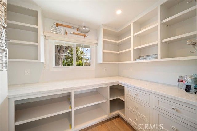 23417 Balmoral, West Hills (los Angeles), CA 91307