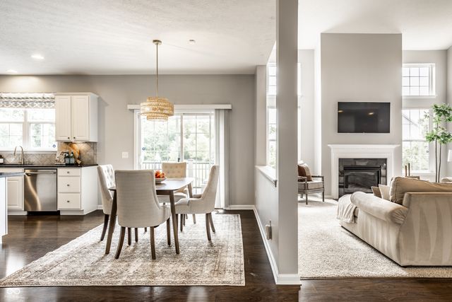 2515 Boylston Court, Zionsville, IN 46077