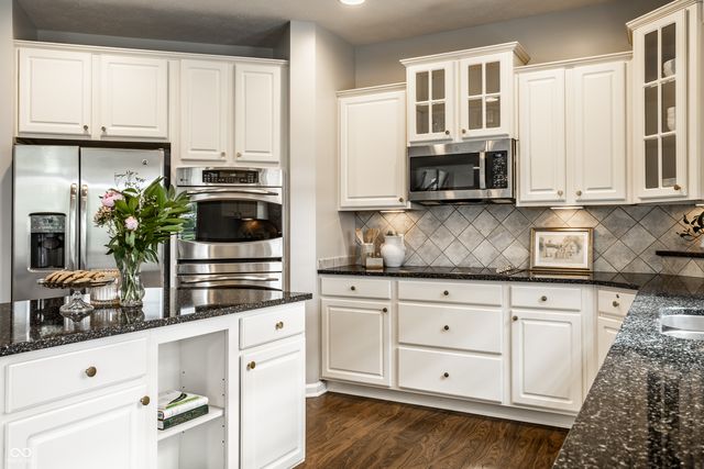 2515 Boylston Court, Zionsville, IN 46077
