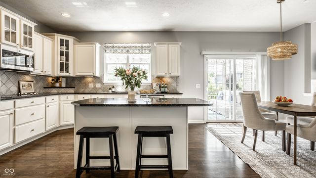 2515 Boylston Court, Zionsville, IN 46077