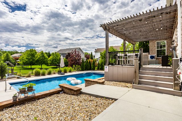 2515 Boylston Court, Zionsville, IN 46077