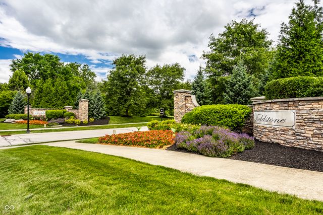 2515 Boylston Court, Zionsville, IN 46077