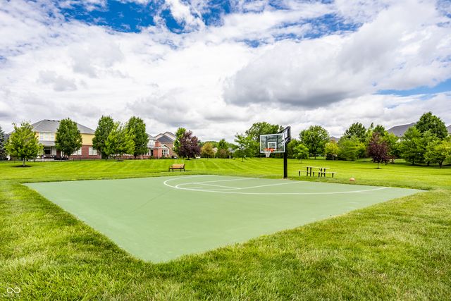2515 Boylston Court, Zionsville, IN 46077
