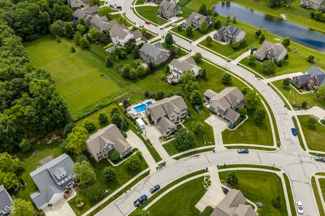 2515 Boylston Court, Zionsville, IN 46077