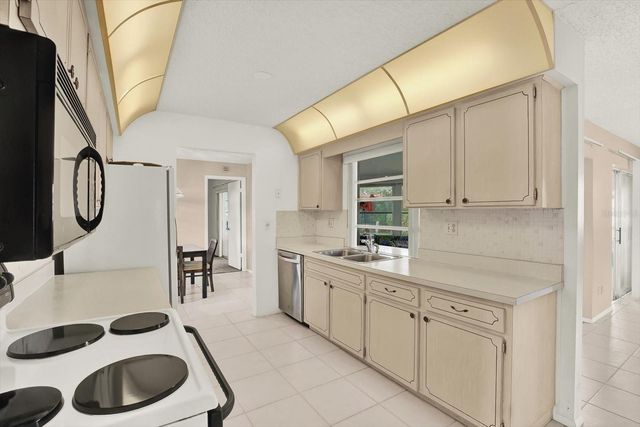 720 BOWSPRIT PLACE, Palm Harbor, FL 34685