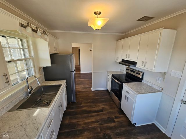 502 W Broadway Street, Alexandria, IN 46001