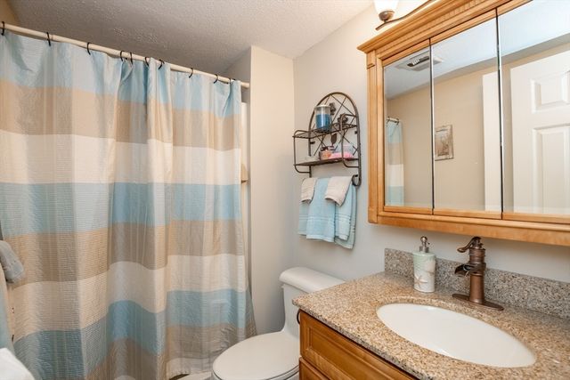 200 Locust St 106, Lynn, MA 01904