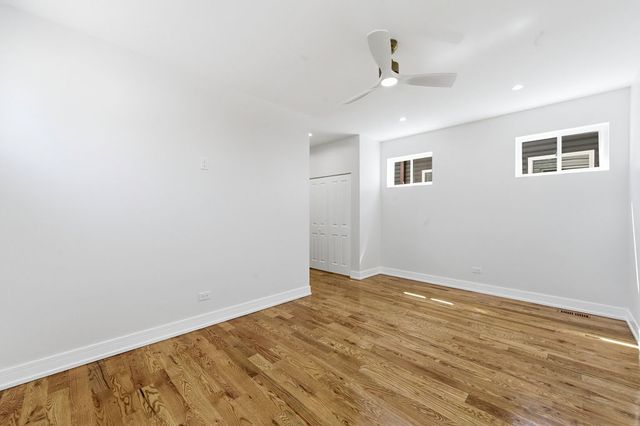616 N Avers Avenue, Chicago, IL 60624