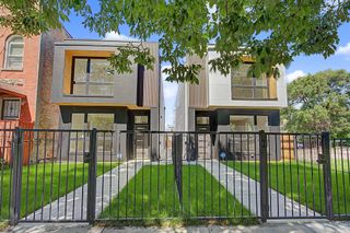 616 N Avers Avenue, Chicago, IL 60624