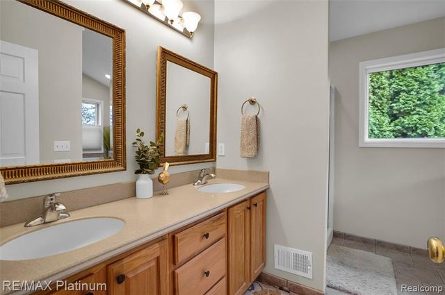 8039 Boulder Ridge Court, Brighton, MI 48116