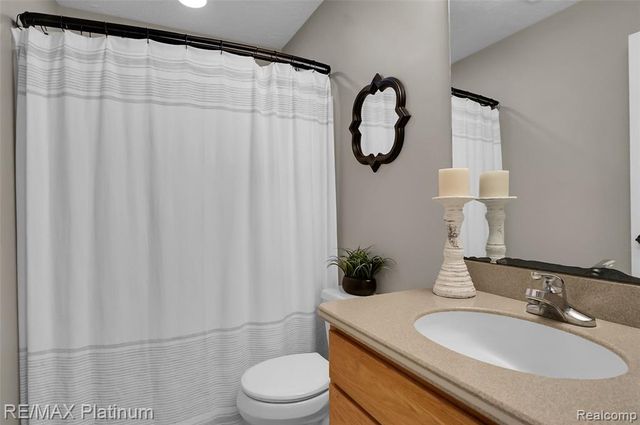 8039 Boulder Ridge Court, Brighton, MI 48116