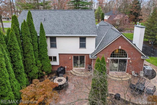 8039 Boulder Ridge Court, Brighton, MI 48116