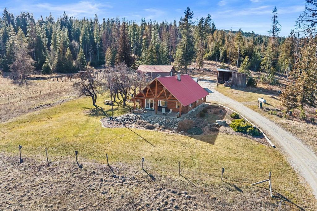 1114 N Stohr Rd, Newport, WA 99156 photo 3