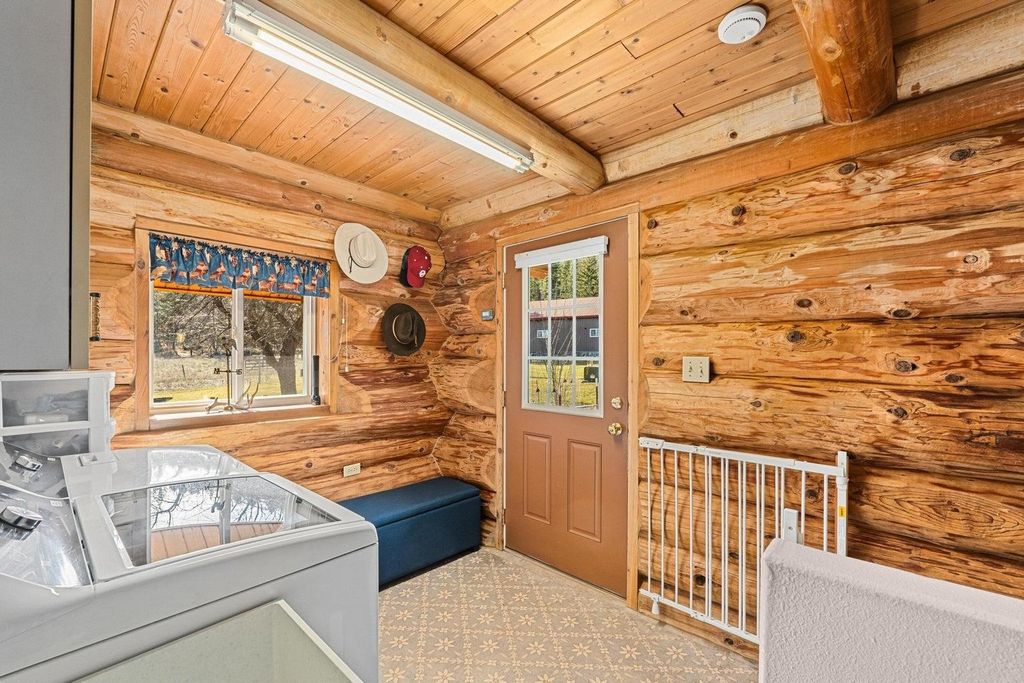 1114 N Stohr Rd, Newport, WA 99156 photo 8