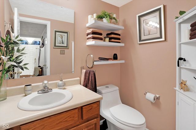 8655 Longspur Court, Indianapolis, IN 46234