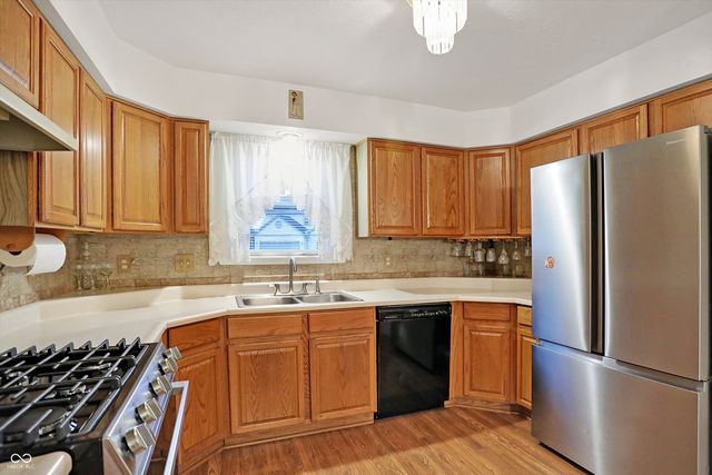 8655 Longspur Court, Indianapolis, IN 46234