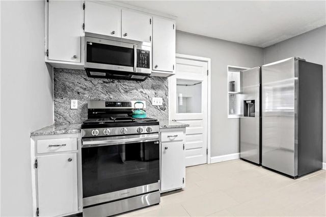 206 St Charles Street, Holden, MO 64040