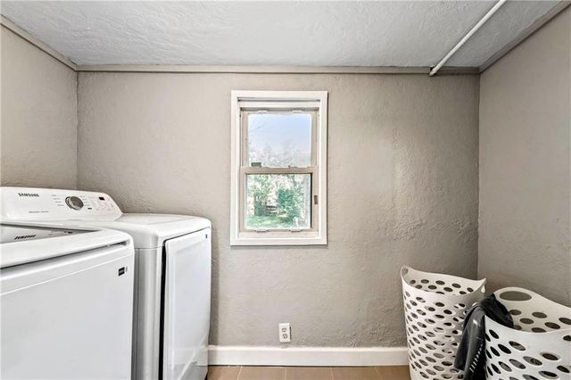 206 St Charles Street, Holden, MO 64040