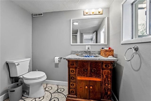 206 St Charles Street, Holden, MO 64040