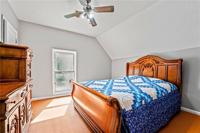 206 St Charles Street, Holden, MO 64040