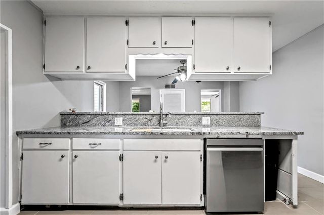 206 St Charles Street, Holden, MO 64040