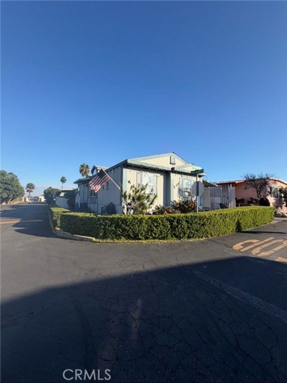 5450 N Paramount Boulevard 113, Long Beach, CA 90805