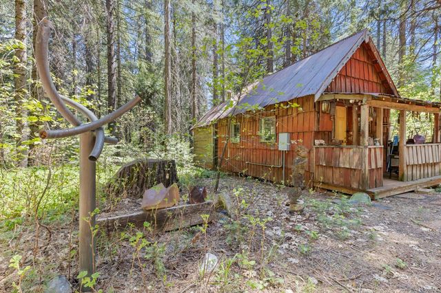 14138 La Porte Rd, Strawberry Valley, CA 95981