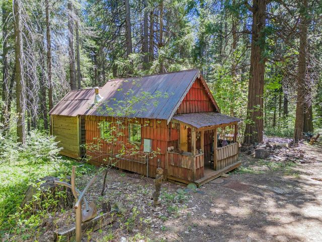 14138 La Porte Rd, Strawberry Valley, CA 95981