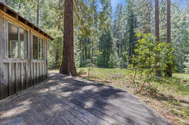 14138 La Porte Rd, Strawberry Valley, CA 95981