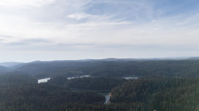 14138 La Porte Rd, Strawberry Valley, CA 95981