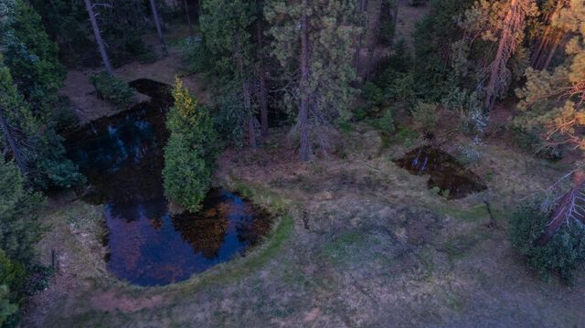 14138 La Porte Rd, Strawberry Valley, CA 95981