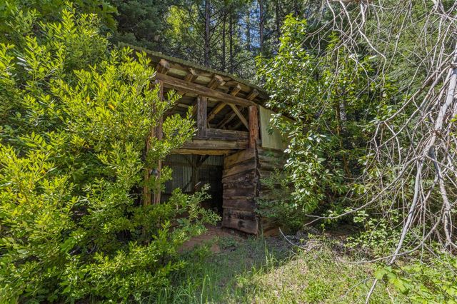 14138 La Porte Rd, Strawberry Valley, CA 95981