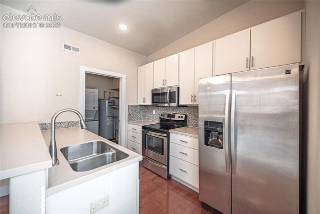 525 E Kiowa Street, Colorado Springs, CO 80903