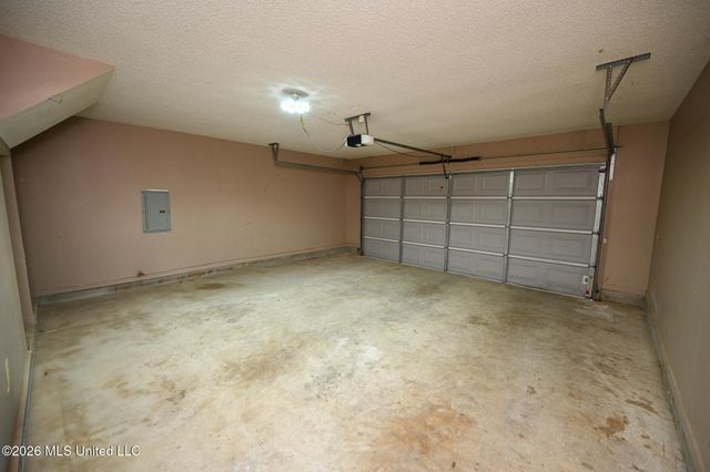 9051 Champlain Drive, Olive Branch, MS 38654