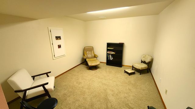 3815 S GREYSTONE Ln, Spokane, WA 99223