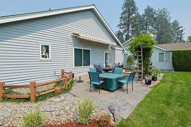 3815 S GREYSTONE Ln, Spokane, WA 99223