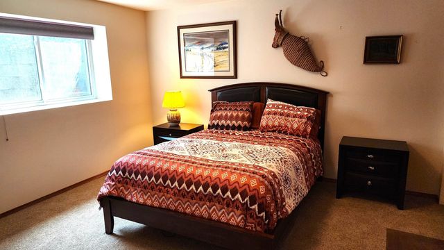 3815 S GREYSTONE Ln, Spokane, WA 99223