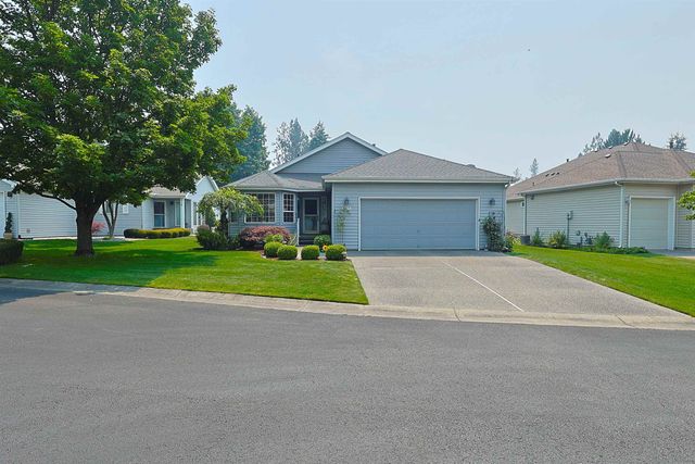 3815 S GREYSTONE Ln, Spokane, WA 99223