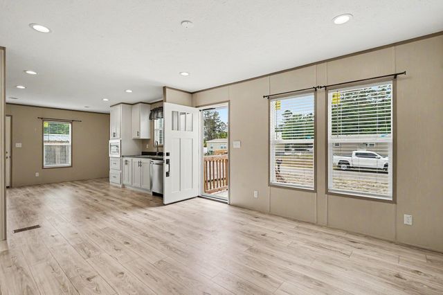 117 Melanie Brooke Ln., Conway, SC 29527