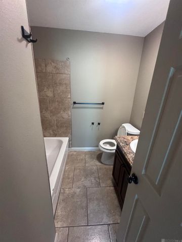 13338 E Shamrock Ave, Baton Rouge, LA 70814